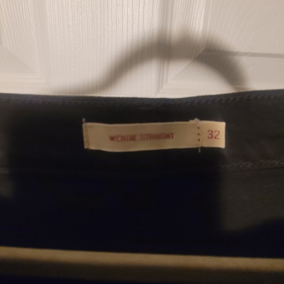 Levi's Black Wedgie Straight Jeans Size 28×26 =size 8 - Picture 4 of 9
